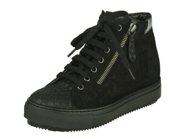 Tara Sneaker