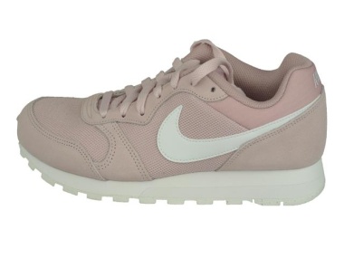 Nike-sneakers-Women Nike MD Runner 22