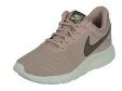 Nike-sneakers-Women Nike Tanjun1
