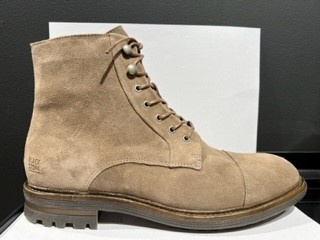 Blackstone Lester