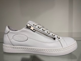 AQA Sneaker