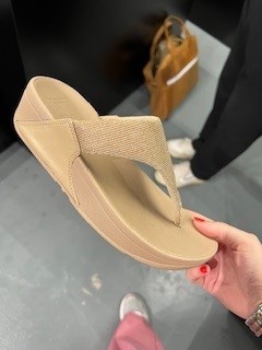 FitFlop Lulu Shimmerlux Toe-Post Sandals BEIGE - Maat 41