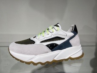 Giga Sneaker