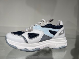 Giga Sneaker