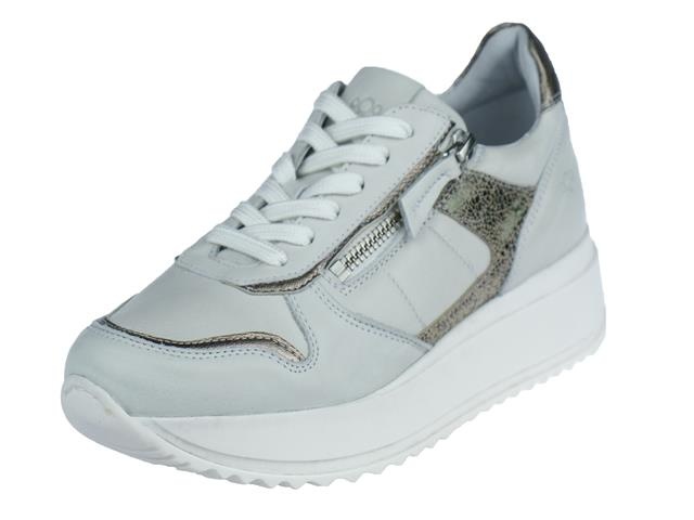 AQA Sneaker